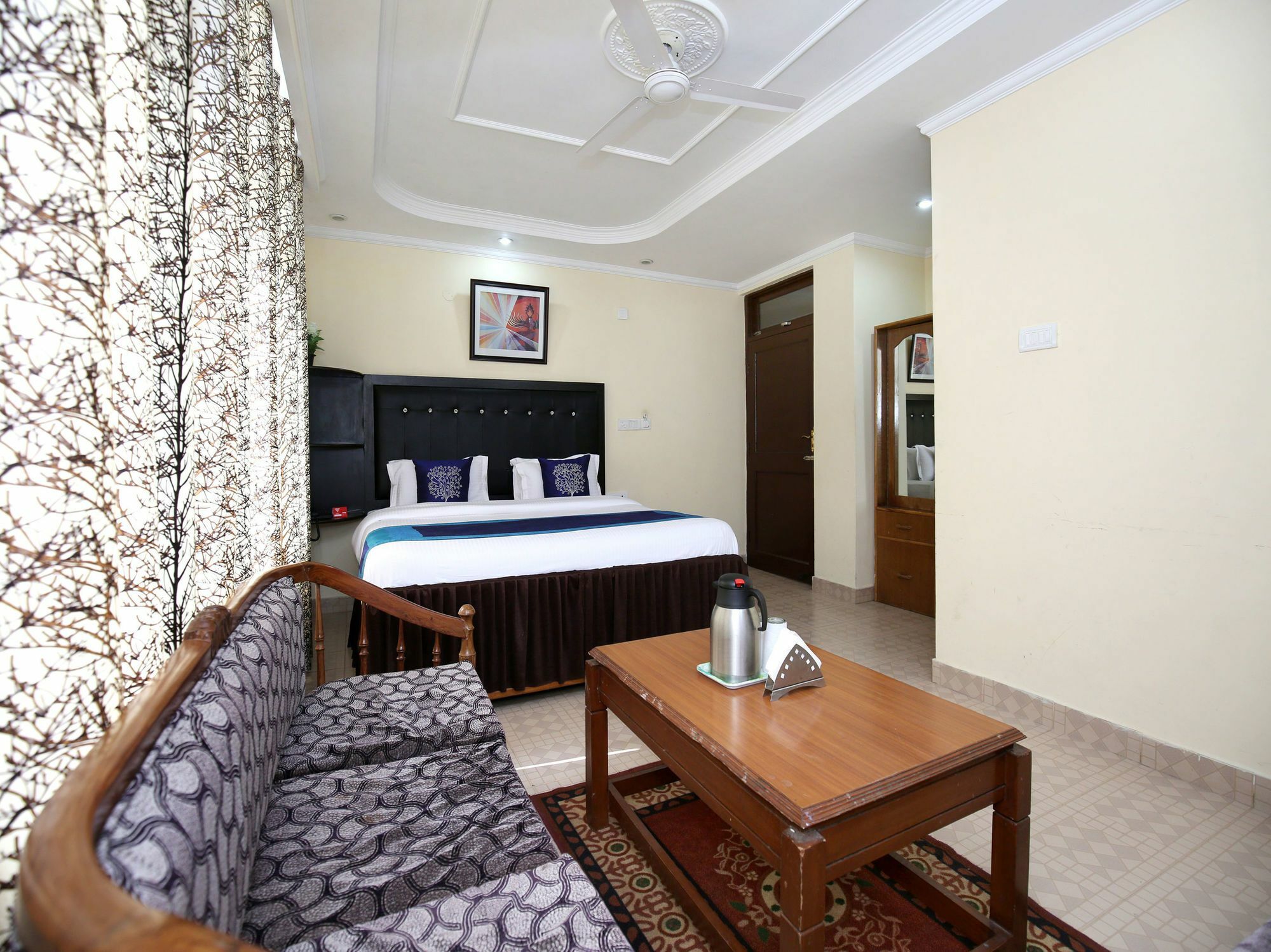 Oyo 9942 Hotel Ravine Дармсала Екстер'єр фото